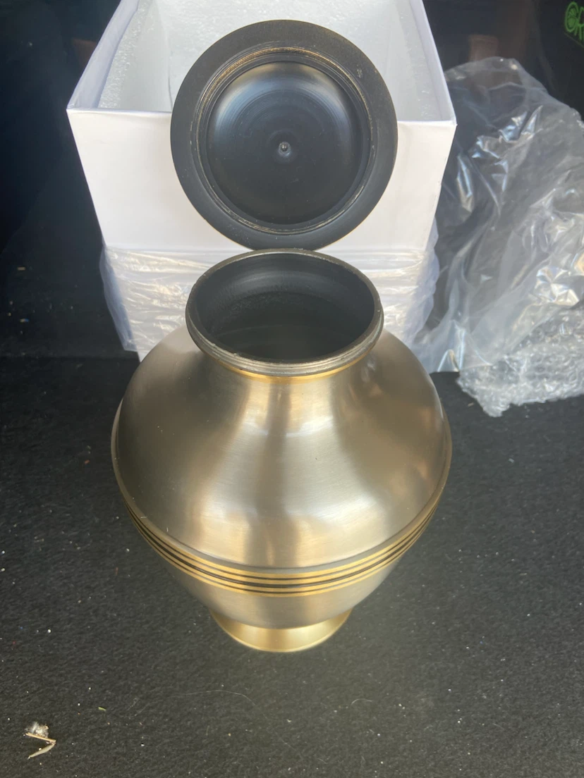 Brass Urn with Lid - photo 4