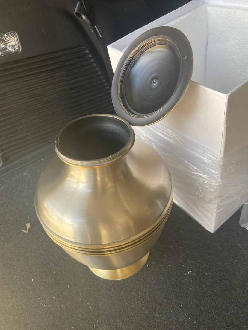 Brass Urn with Lid - photo 5