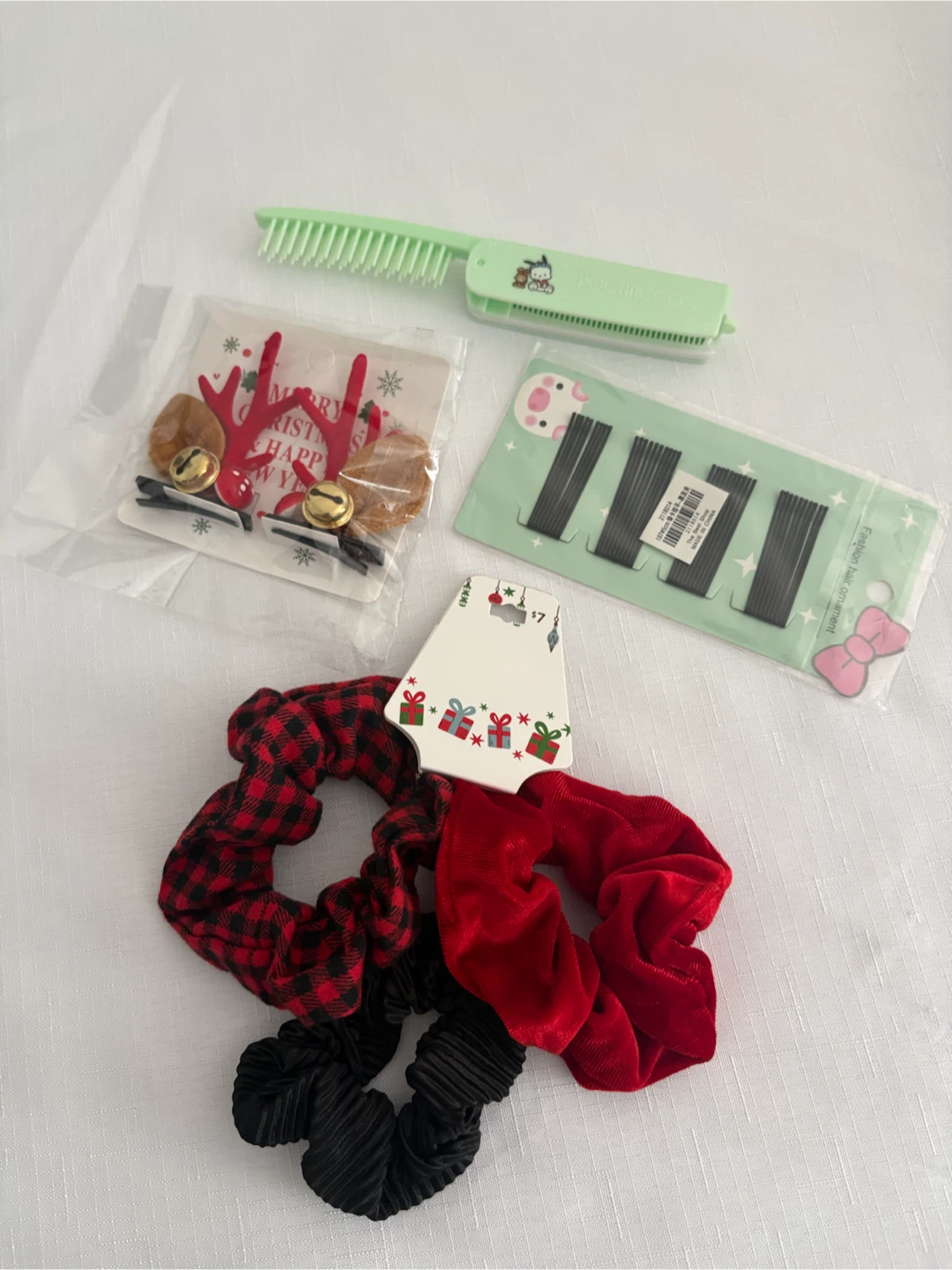 Pochacco Comb & Festive Hair Accessories Set