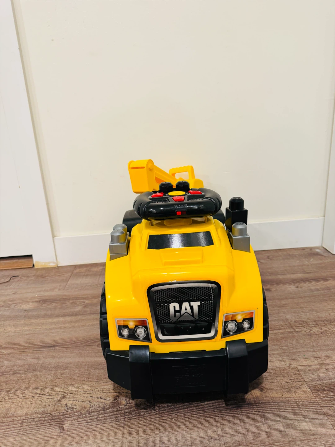 CAT Ride-On Excavator Toy