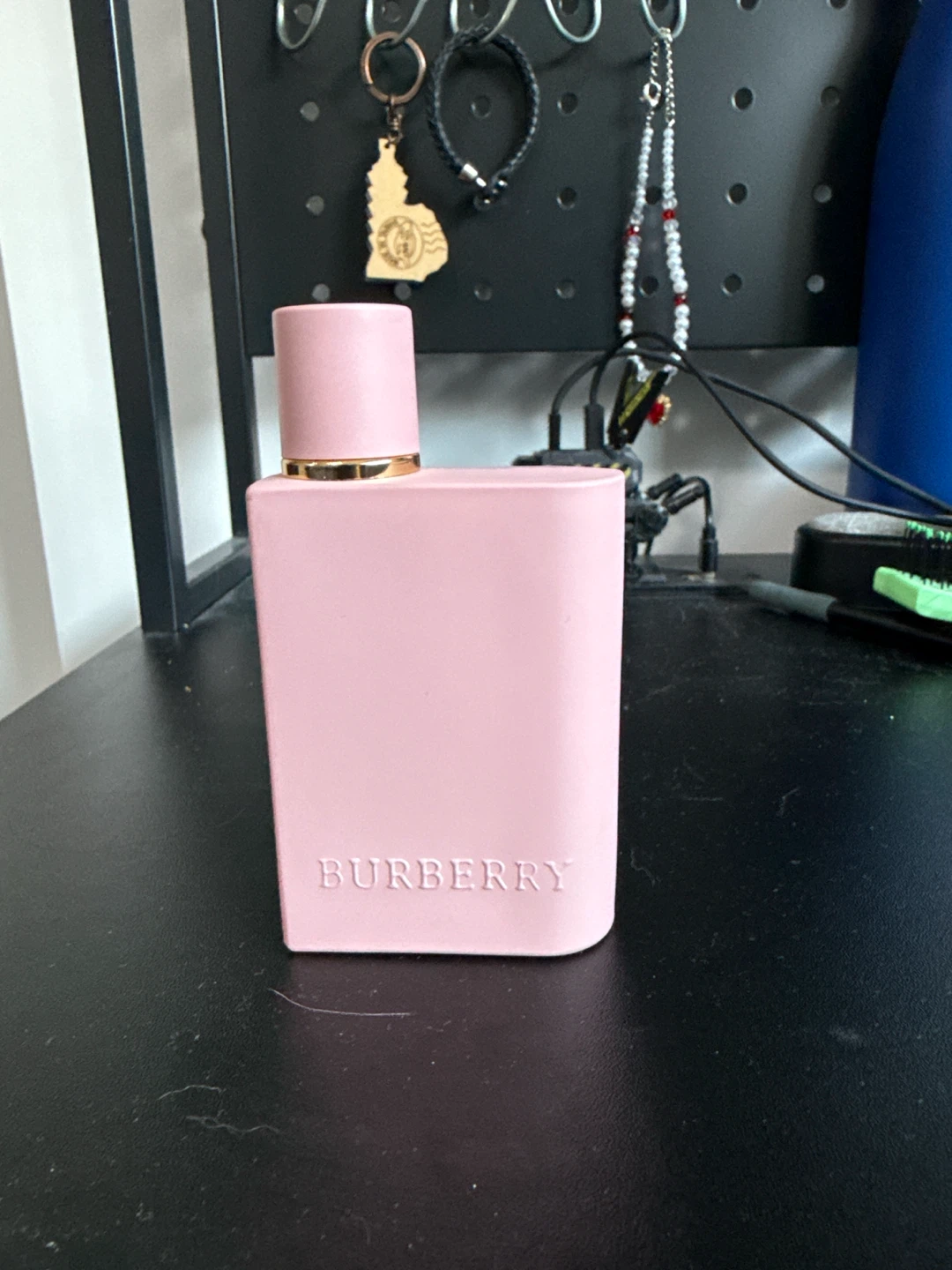 Burberry Her Parfume Bottle
