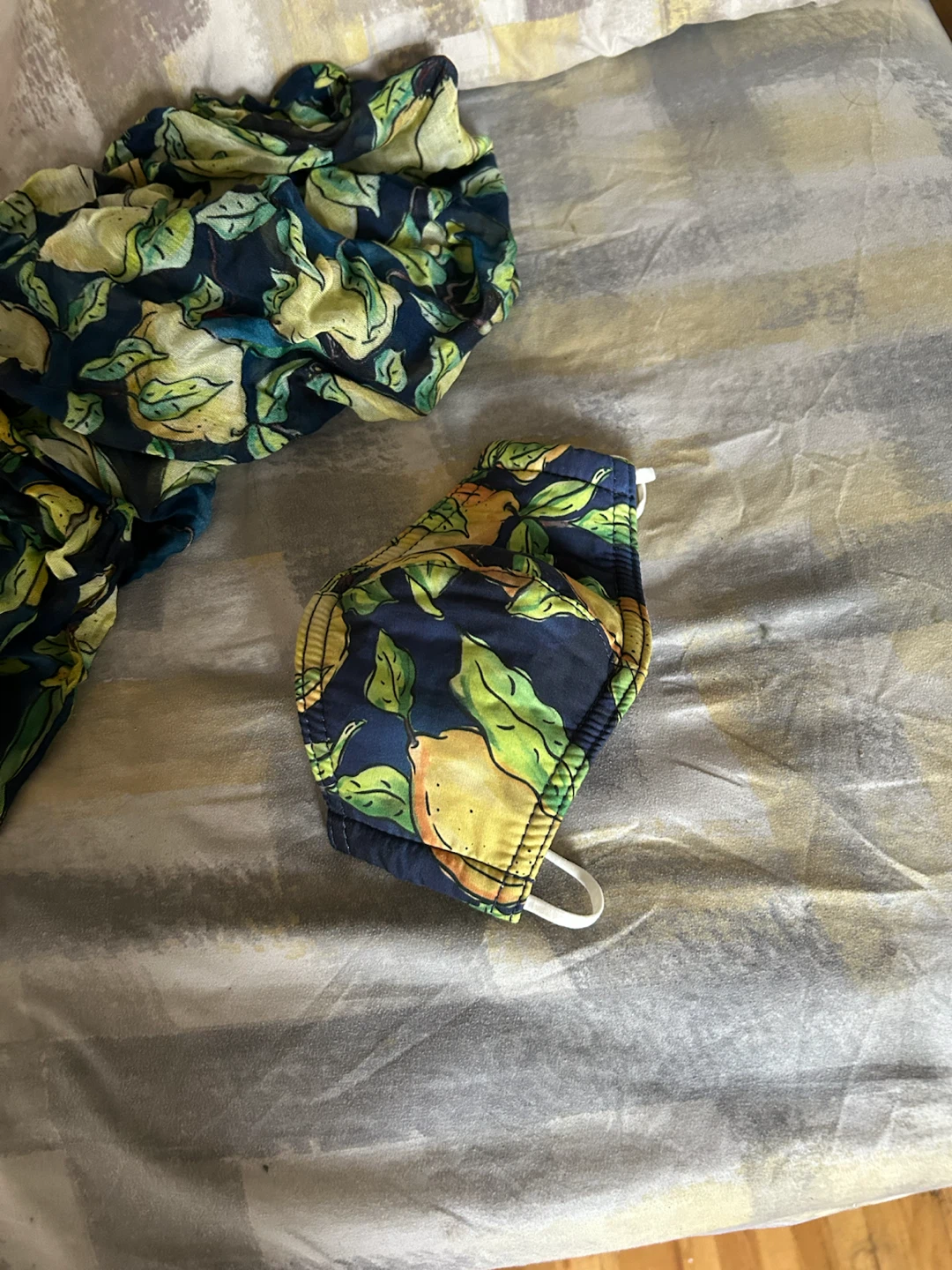 Lemon Print Crossbody Bag with Matching Scarf - photo 5