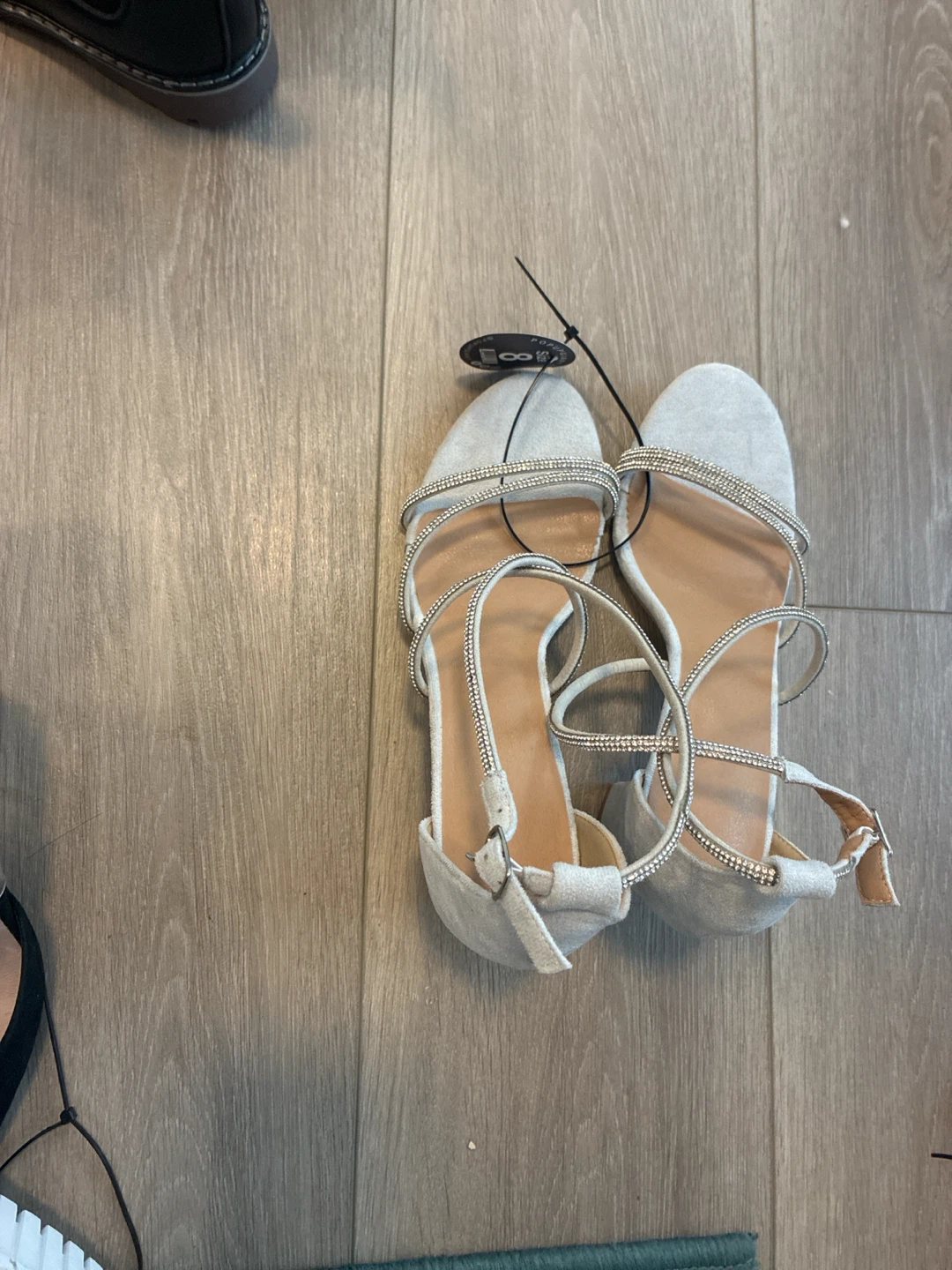 Women's Heeled Sandals Size 8 - photo 3