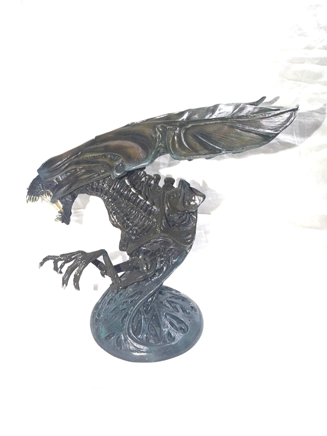 Palisades Alien Queen Collectible Limited Edition Statue Bust - photo 5