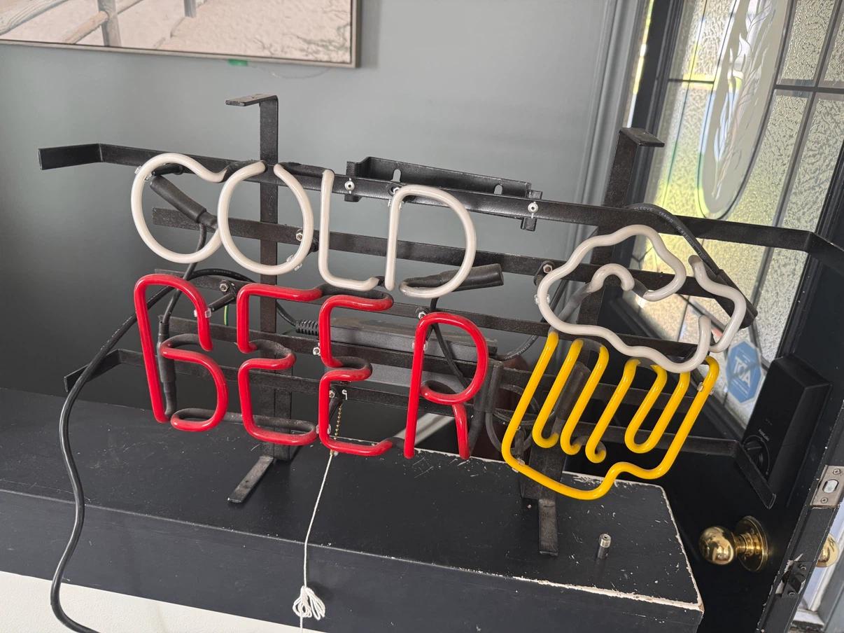 Cold Beer Neon Sign - photo 2