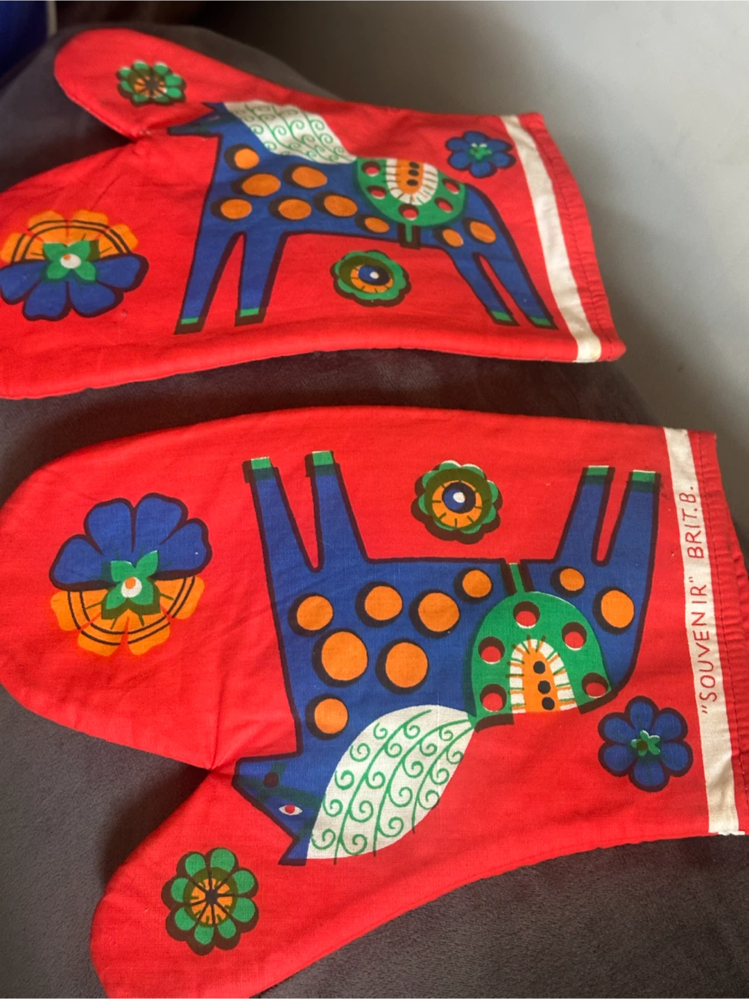 Vintage Dala Horse Folk Art Oven Mitts