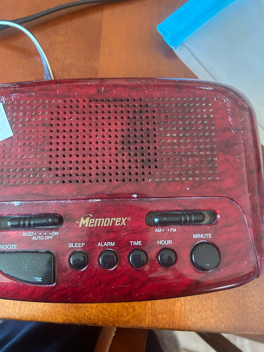 Memorex AM/FM Alarm Clock Radio - photo 2