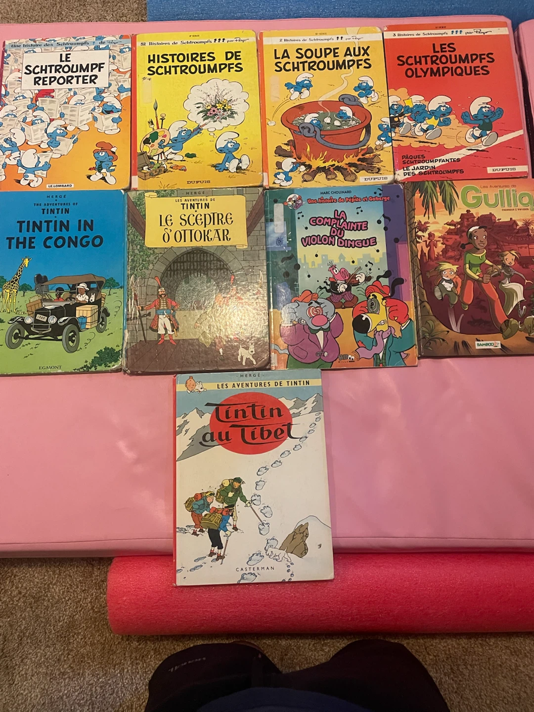 French Smurfs, TinTin, Gullia