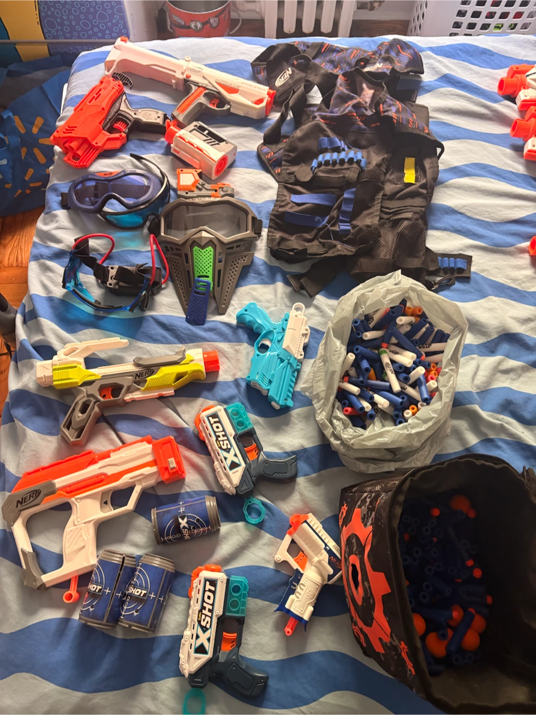Nerf Blasters and Accessories Lot - photo 2
