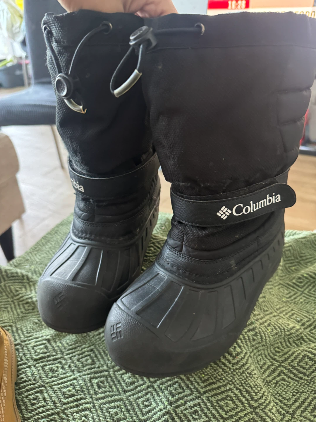 Columbia Black Winter Boots size 5 kids