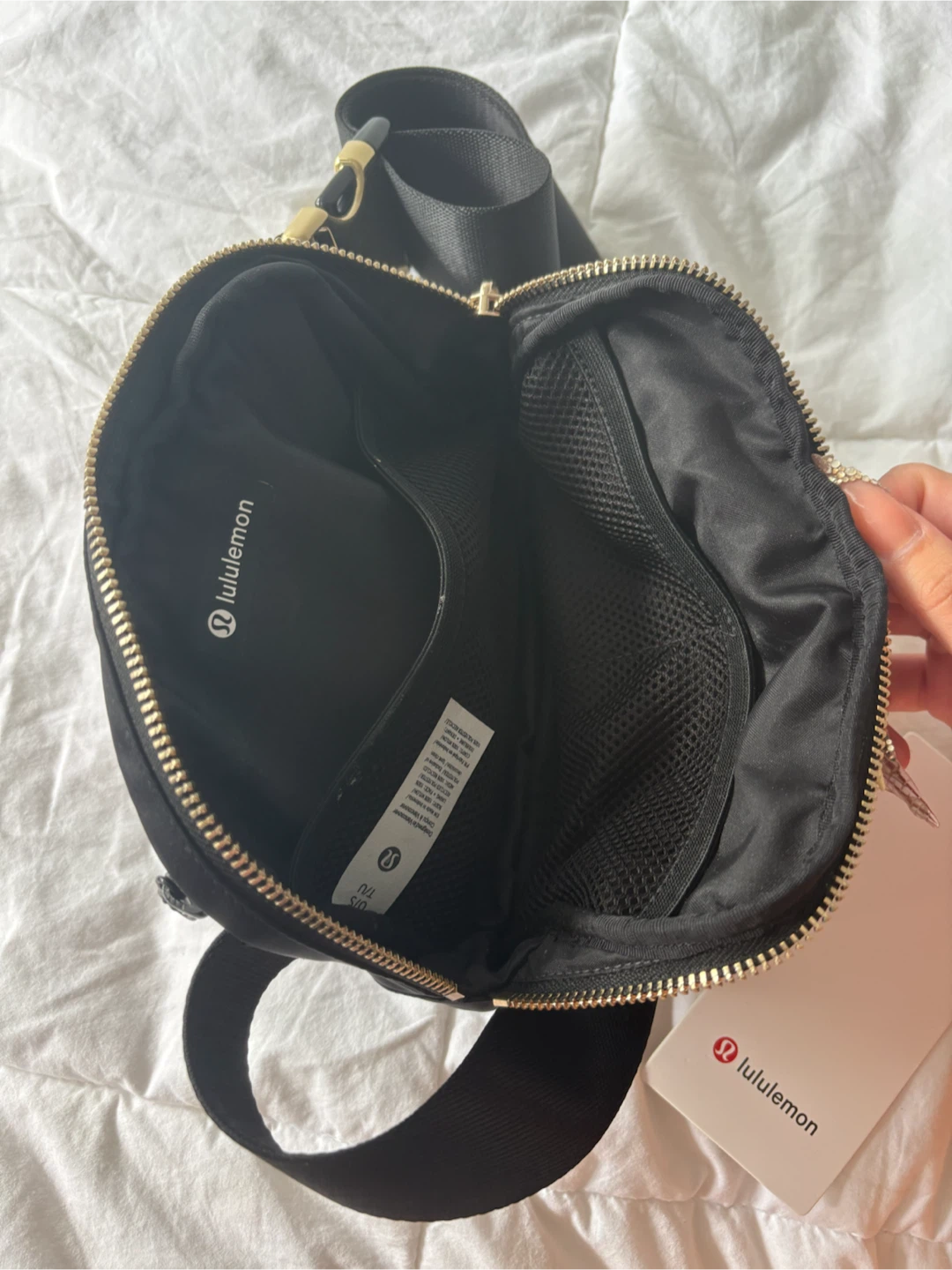 Lululemon Everywhere Belt Bag - Black - photo 3