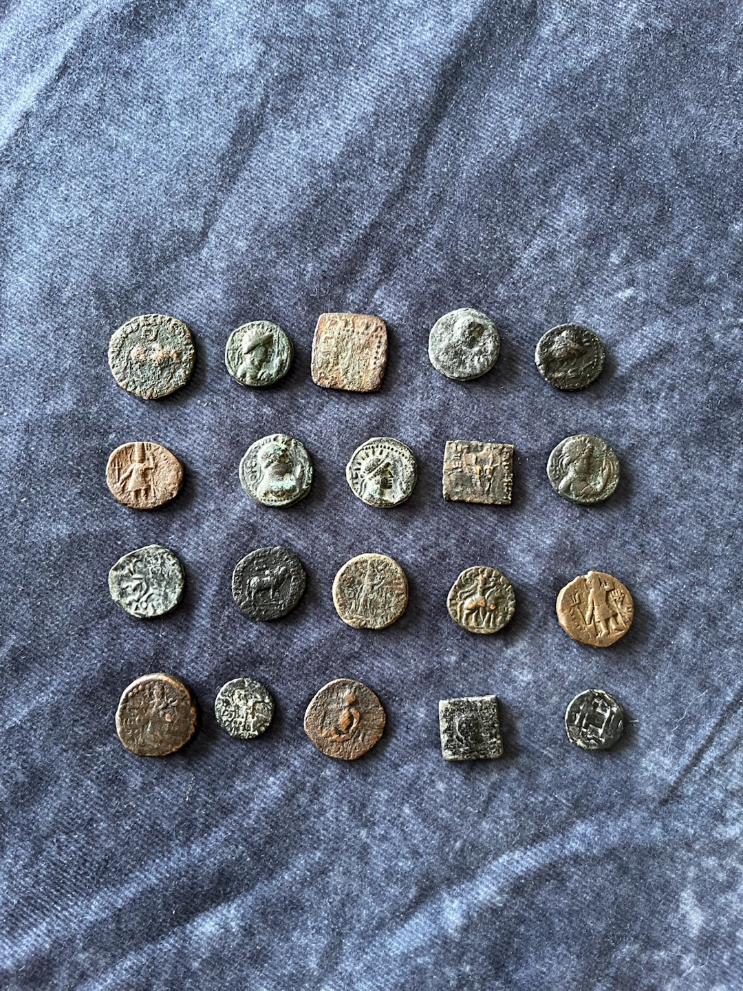 Roman and Lot Of 20 Pics Geek Parties Roman Bronze Coins - photo 2