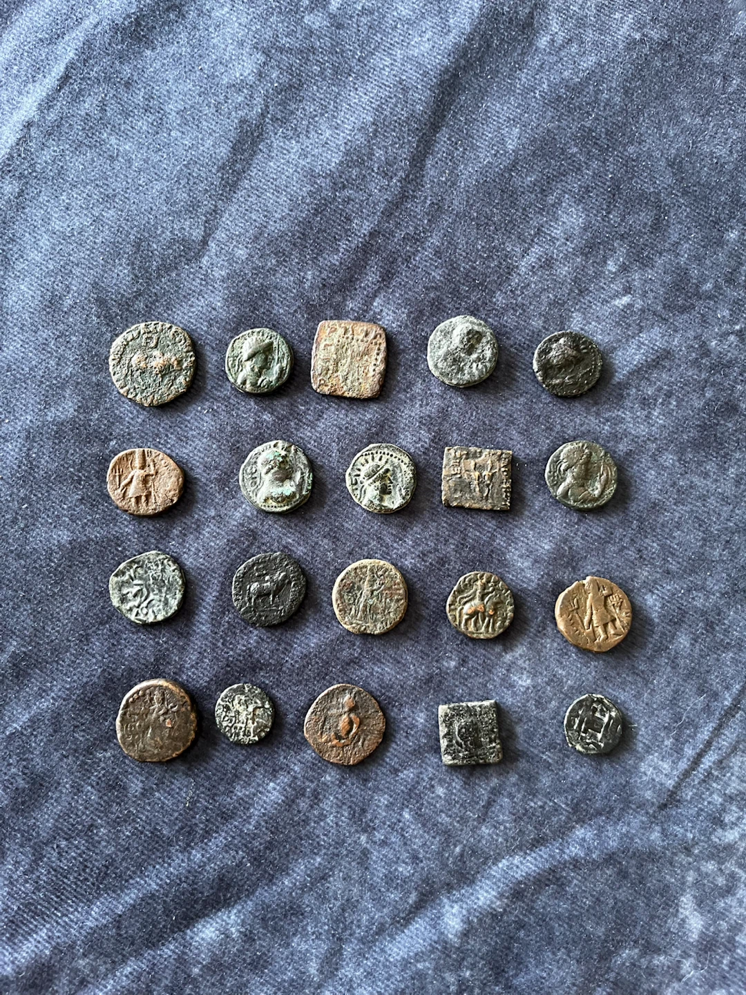 Roman and Lot Of 20 Pics Geek Parties Roman Bronze Coins - photo 3