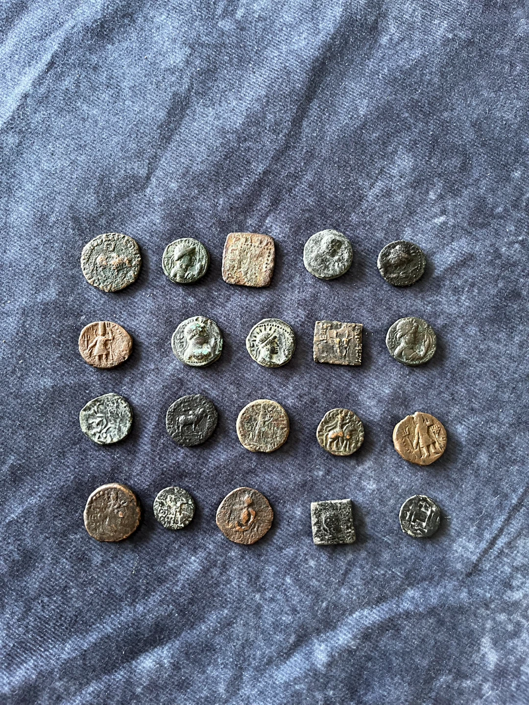 Roman and Lot Of 20 Pics Geek Parties Roman Bronze Coins - photo 4