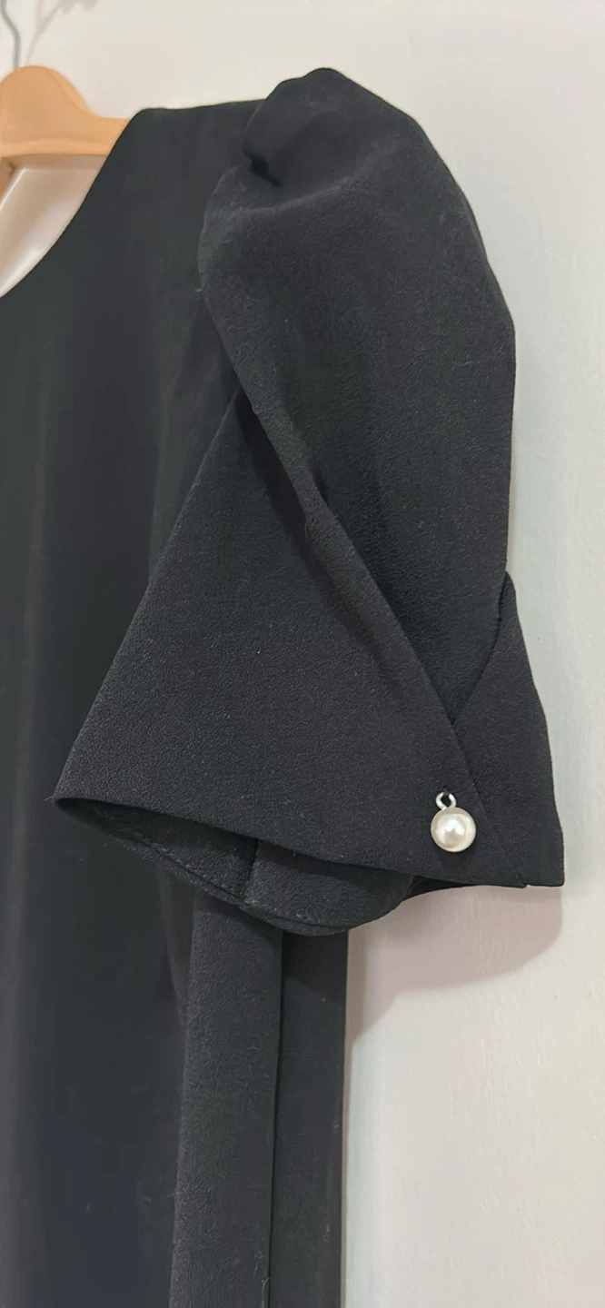 Black Dress with Pearl Detail - photo 3