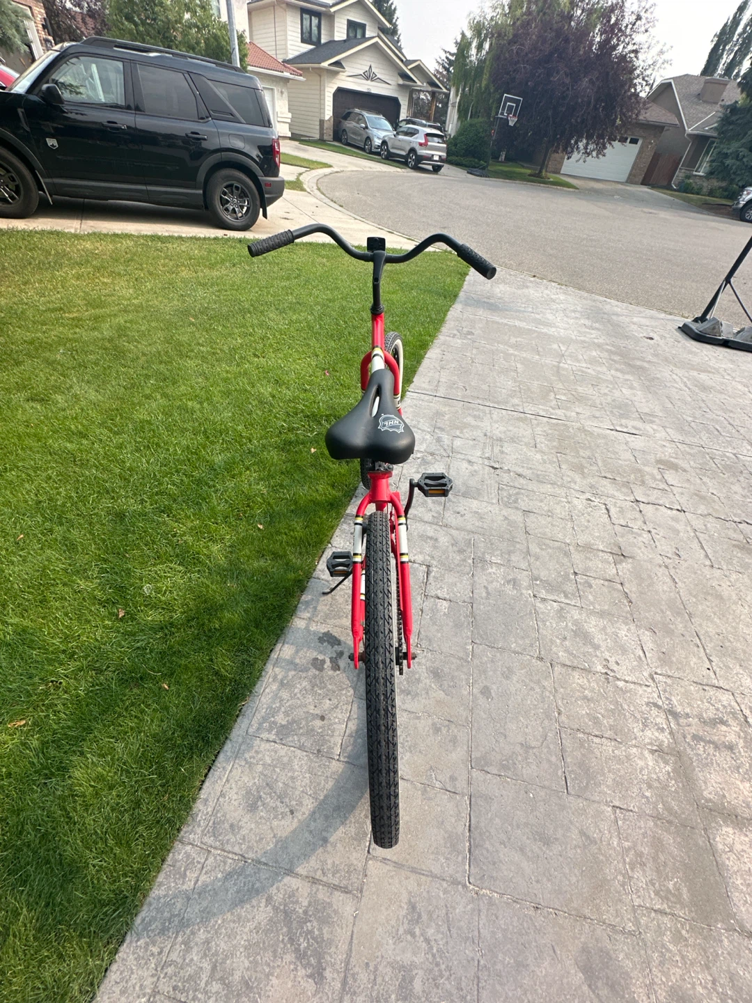 Red Calgary Flames Cruiser Bicycle - photo 3