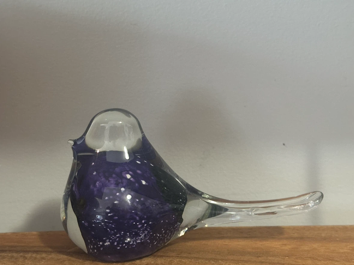 Local vintage art glass large Jan Phillips 1997 bird signed