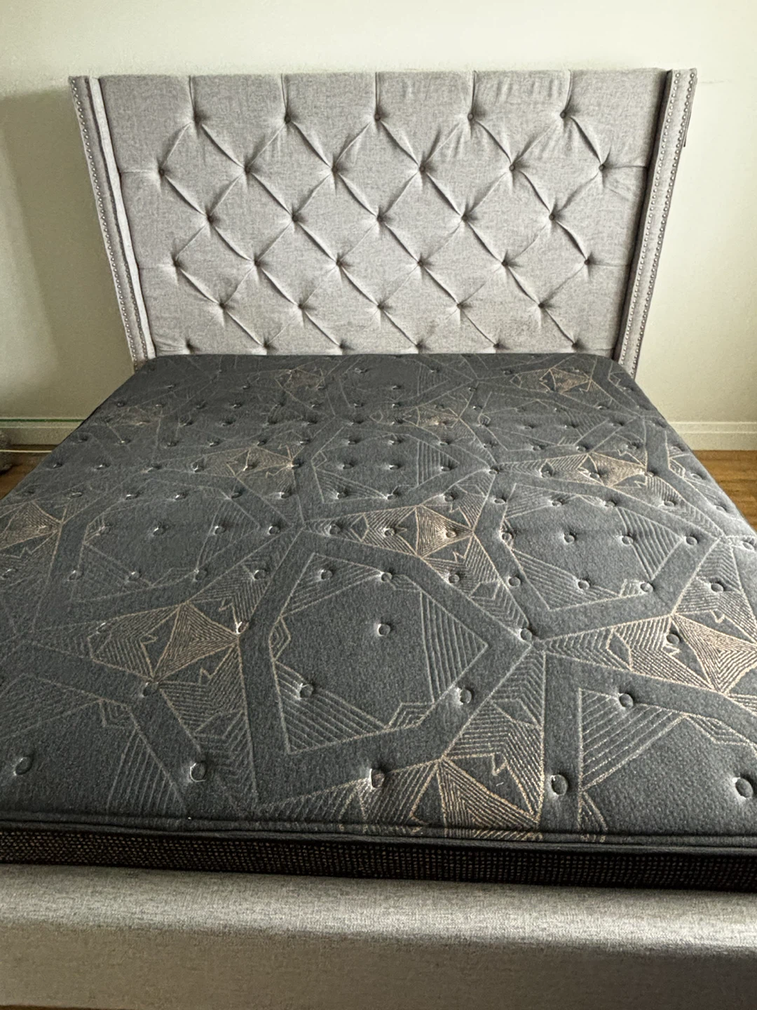 King size bed frame + Sealy mattress - photo 2