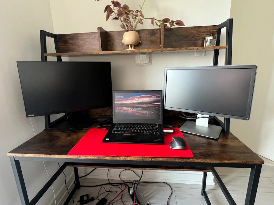 💫Moving Sale💫Rustic Brown Computer Desk with Hutch - photo 2