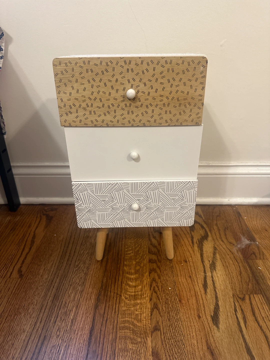 Mini 3 drawer chest