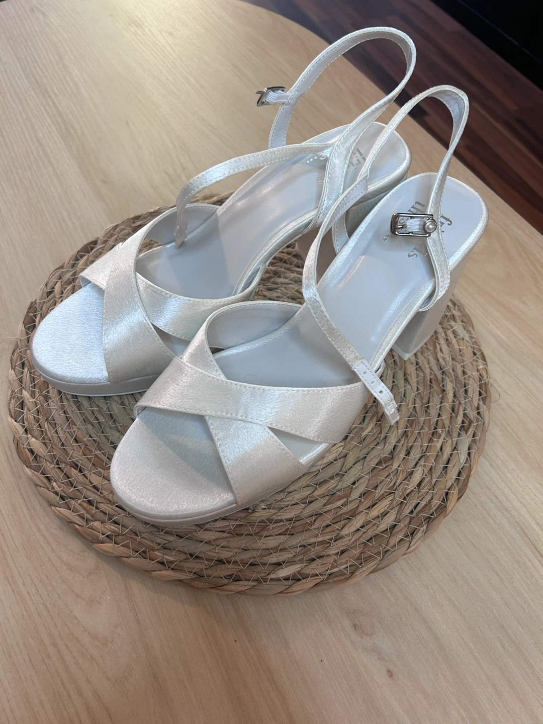 White Satin Bridal Block Heel Sandals - Size 8 - photo 2