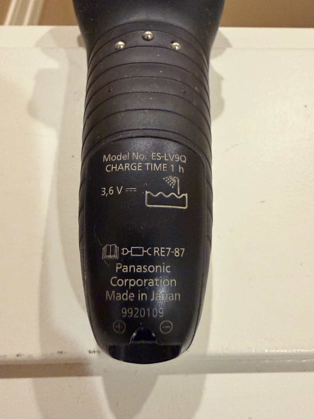 Panasonic ES-LV9Q Electric Shaver - photo 4