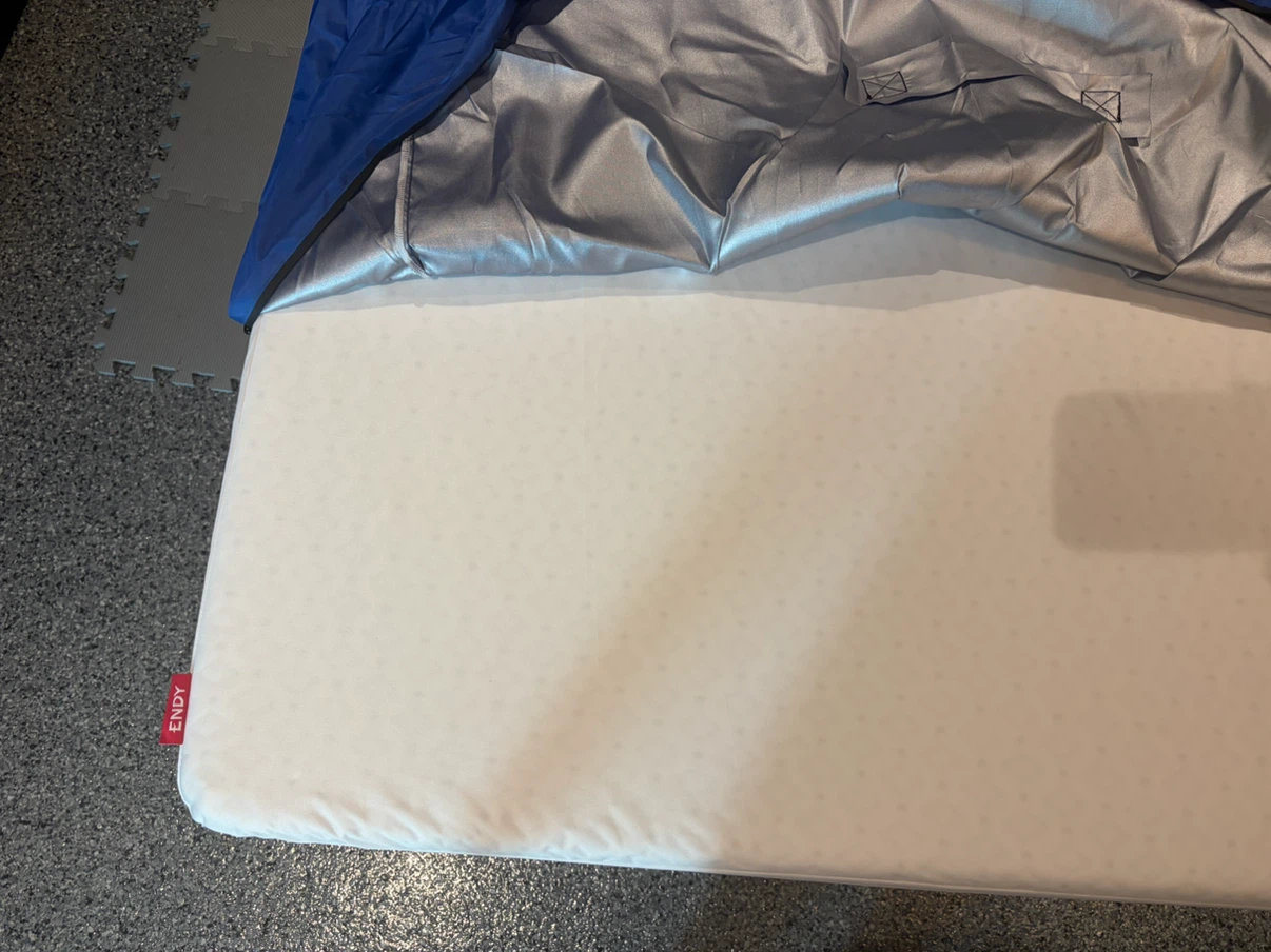Endy Twin Mattress and Wooden bed frame/base - photo 3