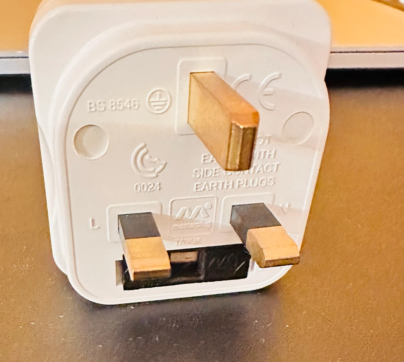 Universal Travel Adapter - Masterplug - photo 2