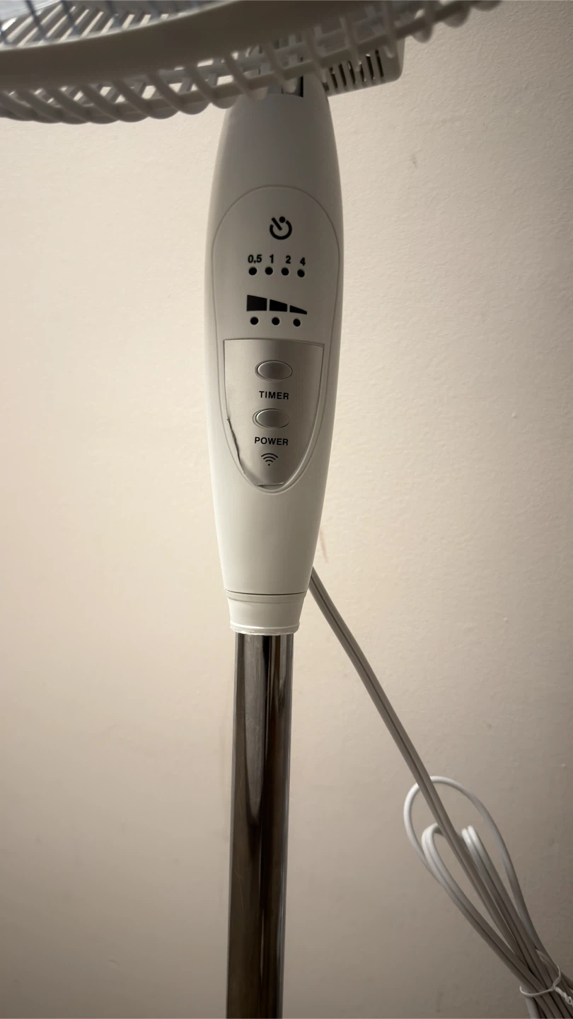 BLACK+DECKER 16” Pedestal Fan w/ Remote, Timer & 3 Speeds - photo 3