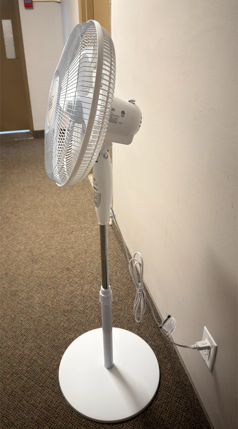 BLACK+DECKER 16” Pedestal Fan w/ Remote, Timer & 3 Speeds - photo 4