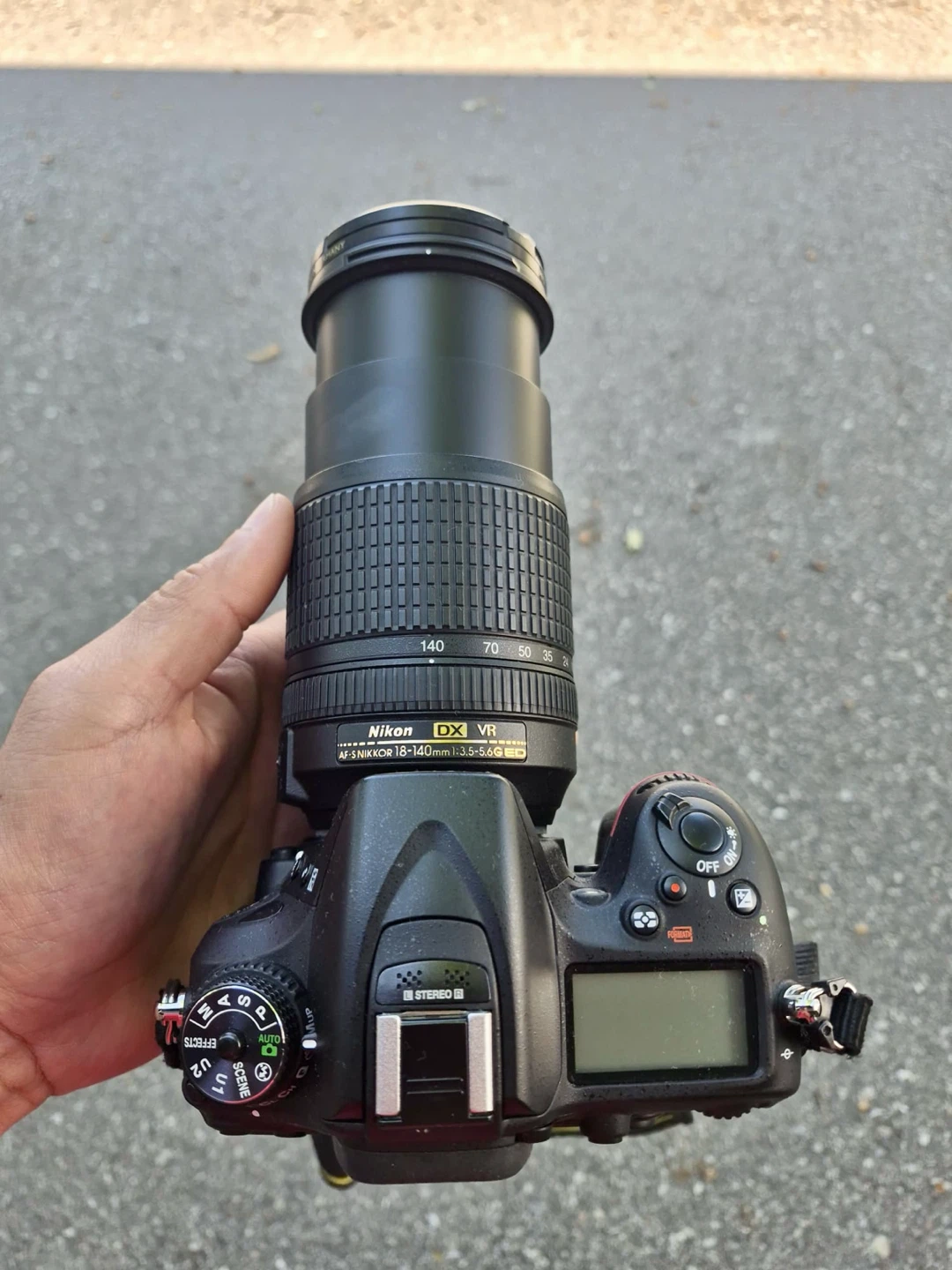 Nikon D7100 DSLR Camera with 18-140mm VR Lens - photo 4