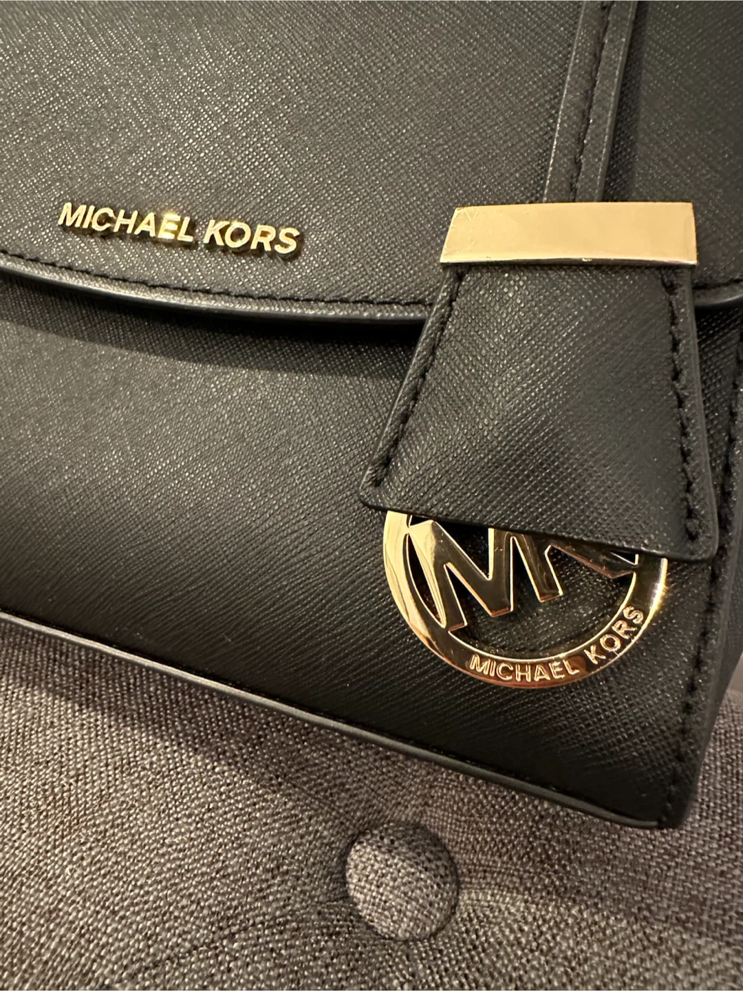 Michael Kors Black AVA Handbag SMALL - photo 2