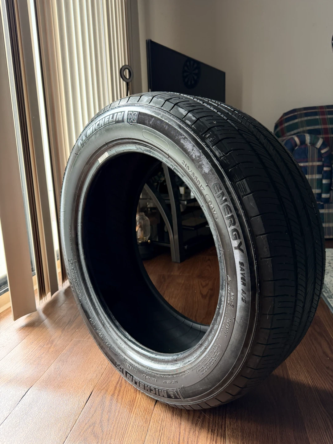 Michelin Energy Saver all-season tires, size 215/55R17 94V.