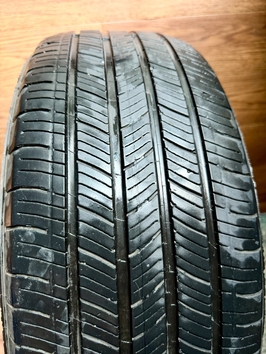 Michelin Energy Saver all-season tires, size 215/55R17 94V. - photo 2