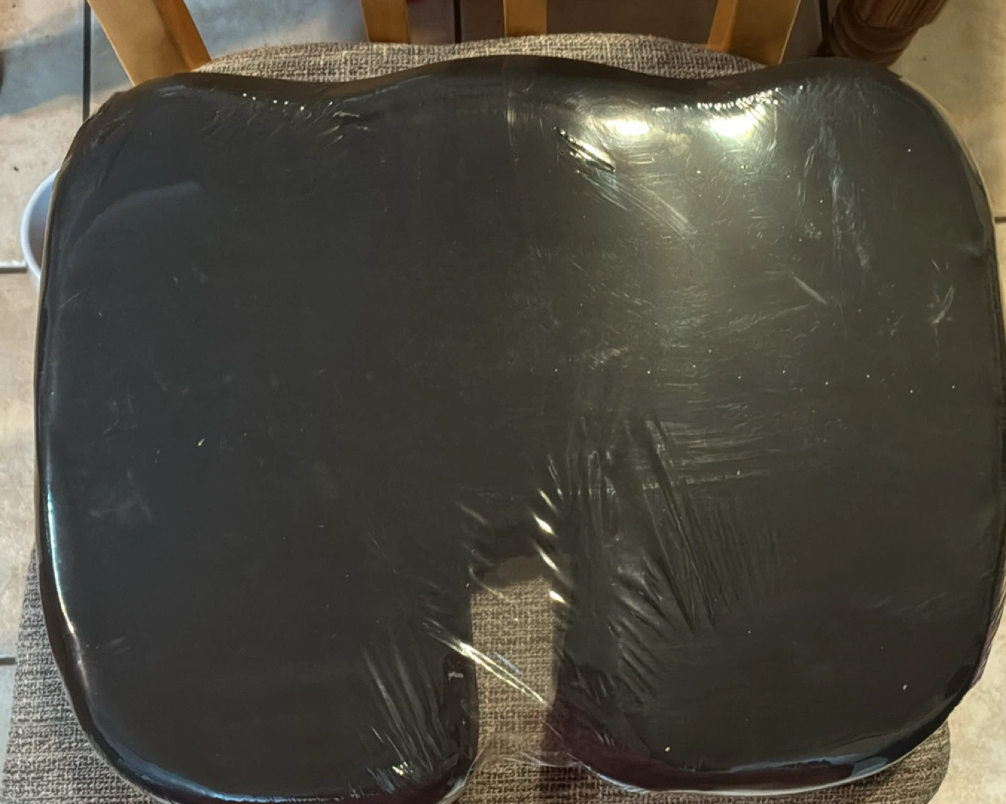 New Sealed Coccyx orthopedic  Seat Cushion - photo 3