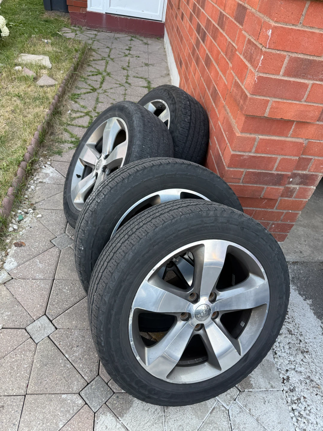 Rims and Tires for Jeep Grand Cherokee 5x127 - photo 2
