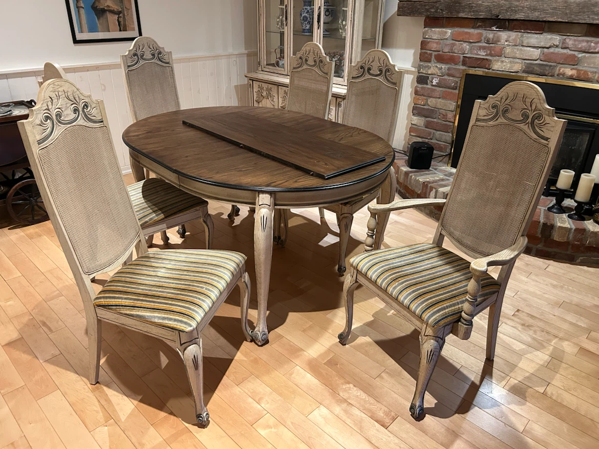 Antique/Vintage Dining Table and 6 Chairs and display - photo 3