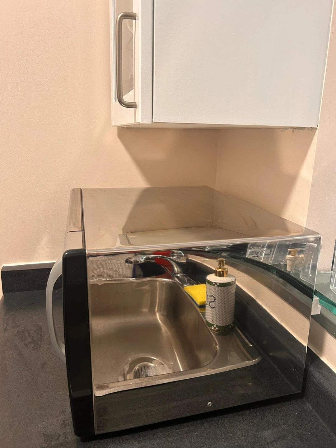 Danby Designer Microwave Oven - photo 2