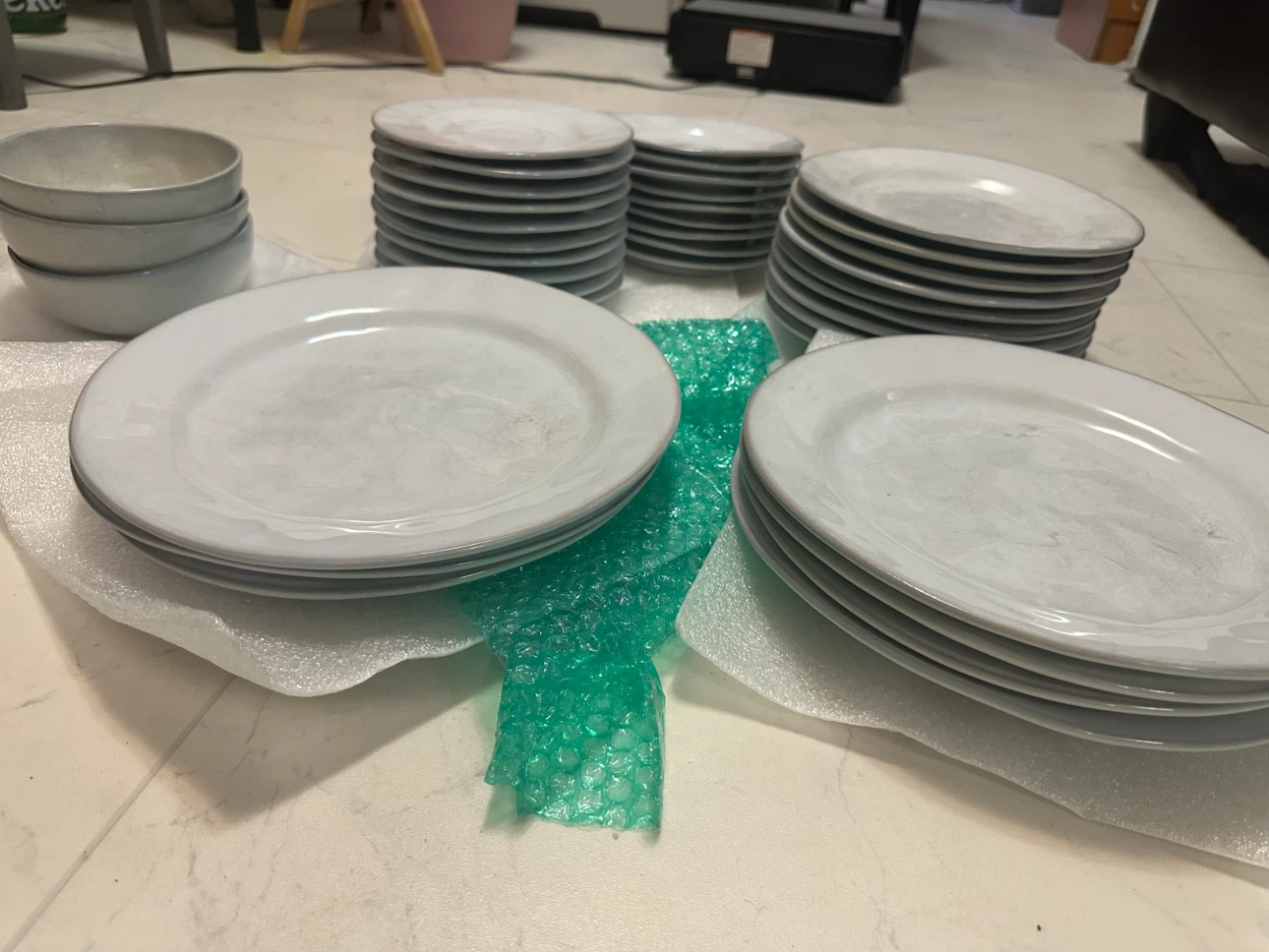 Juliska Ceramic Plates and Bowls - photo 3