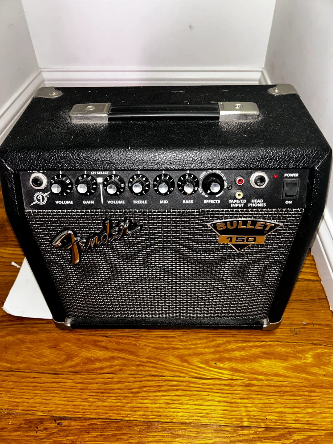 Fender guitar amplifier
