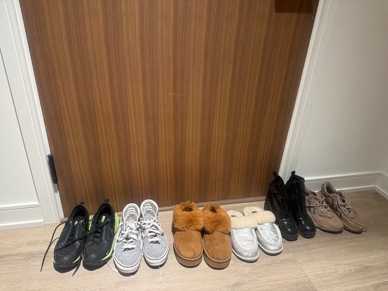 Mixed Lot of Shoes