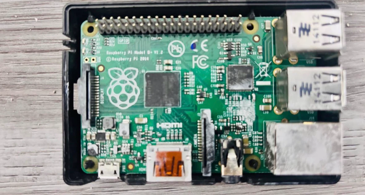 Raspberry Pi B+ Model 2 with Case and HDMI Cable - photo 2