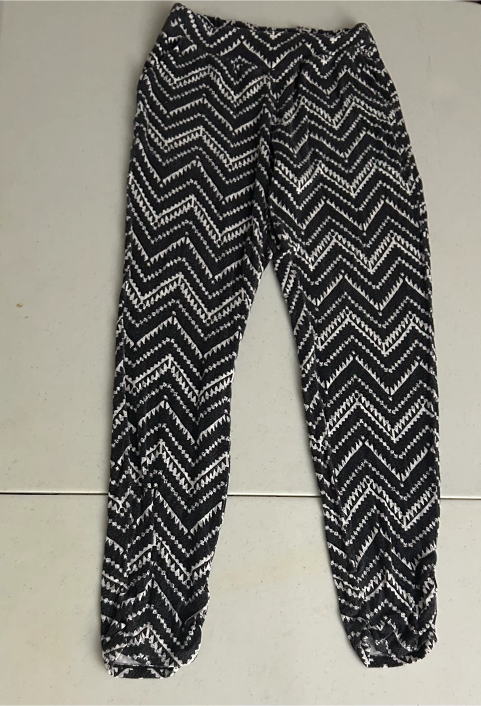Justice Girls Chevron Pattern Leggings size 12