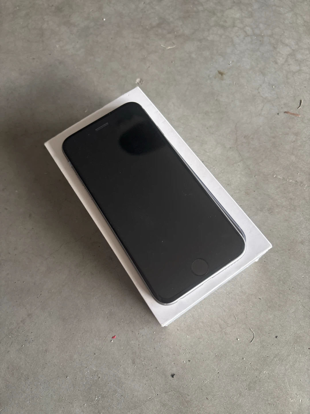 Apple iPhone 6S with Box
