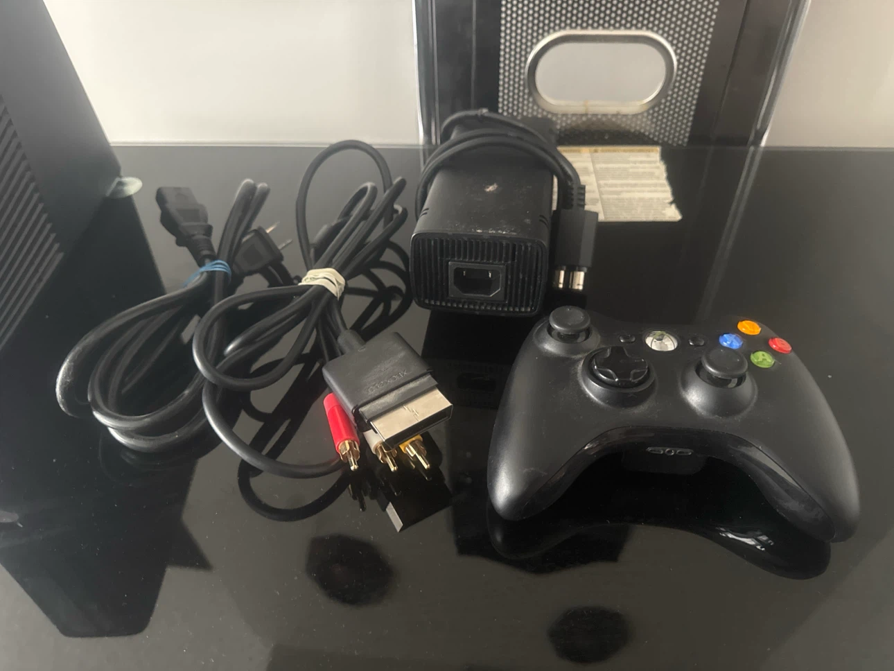 Xbox 360 Console Bundle with Controller and Cables - photo 2