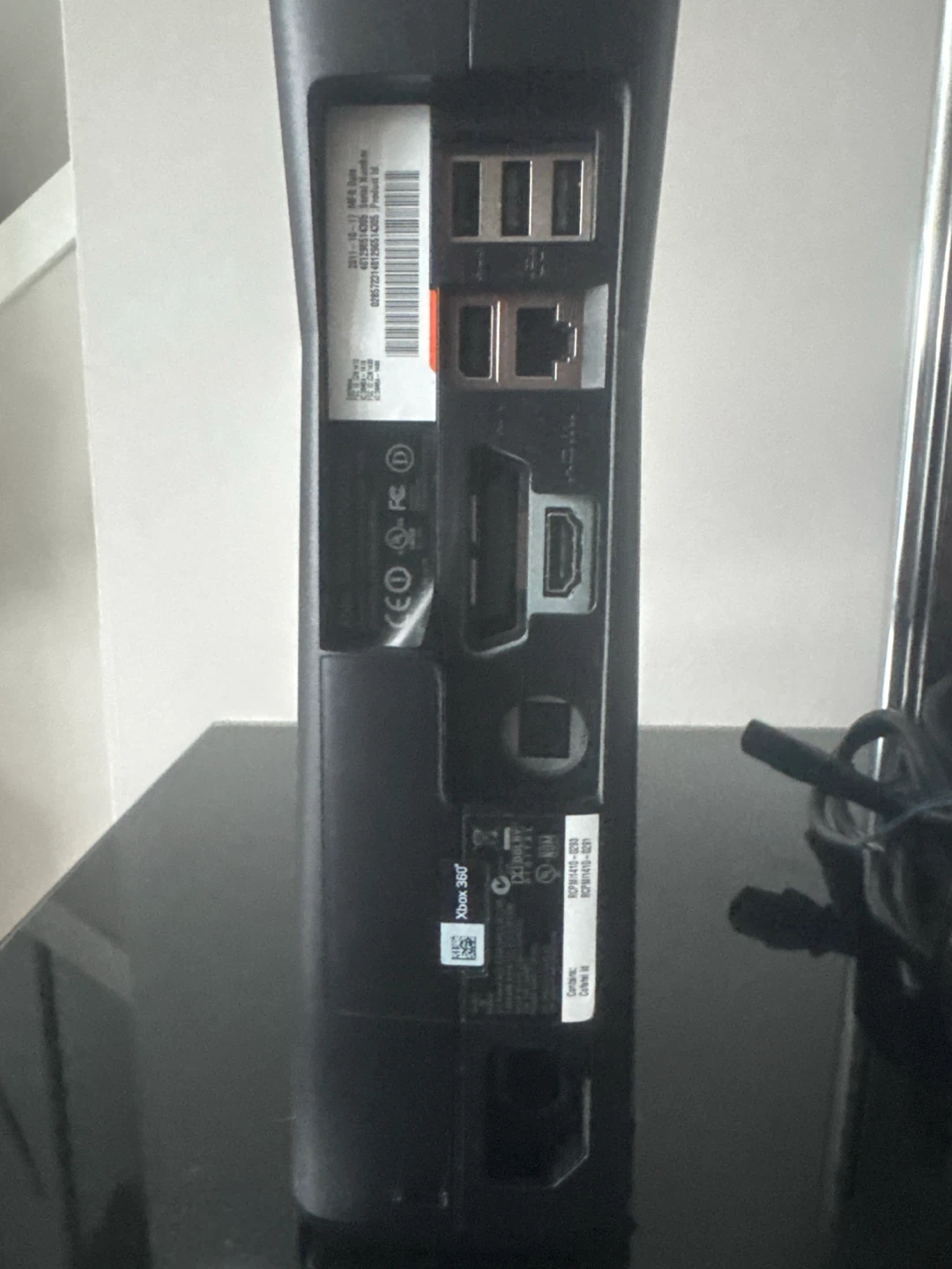 Xbox 360 Console Bundle with Controller and Cables - photo 3