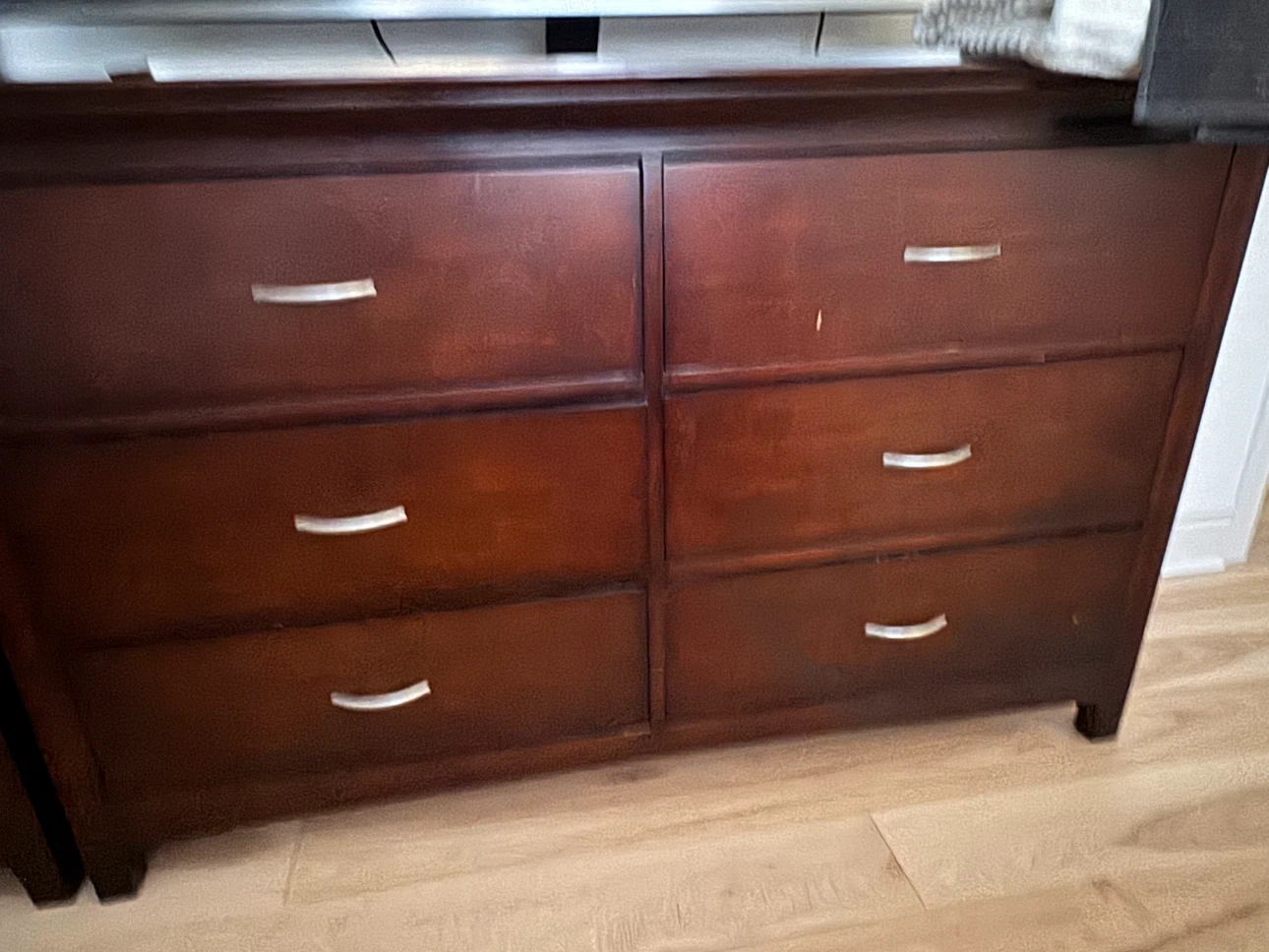Dark Wood 6-Drawer Dresser