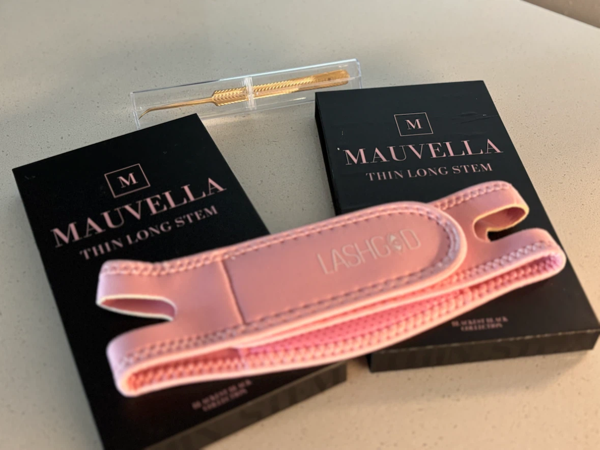 Mauvella Luxury Lashes