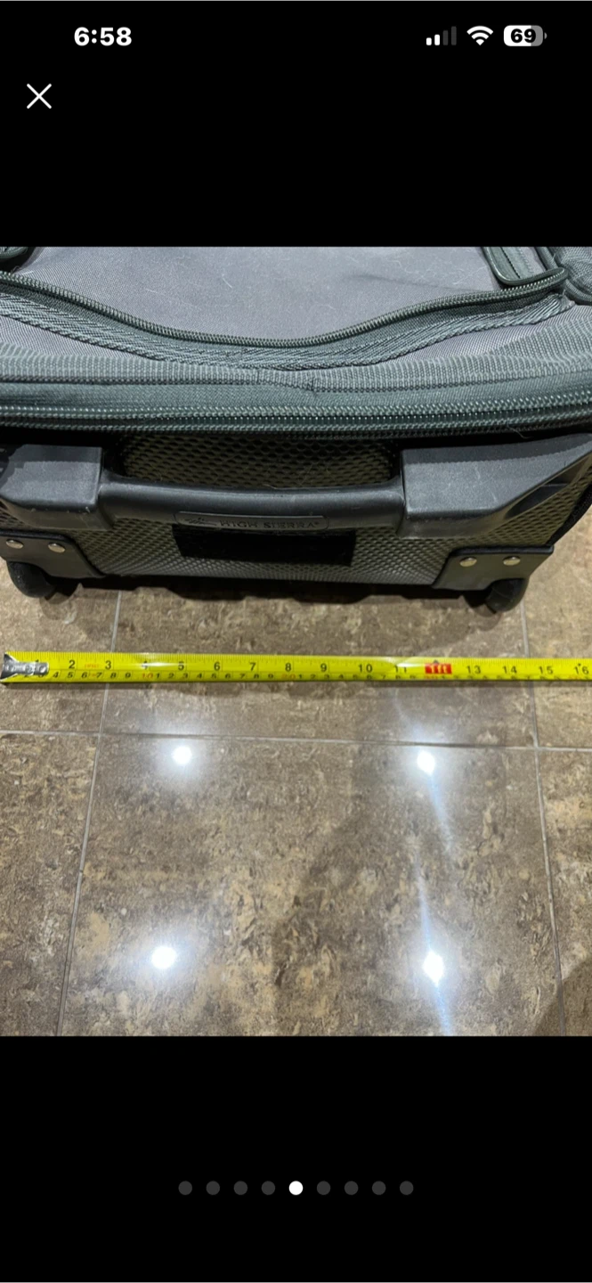 High Sierra Rolling Suitcase - photo 2