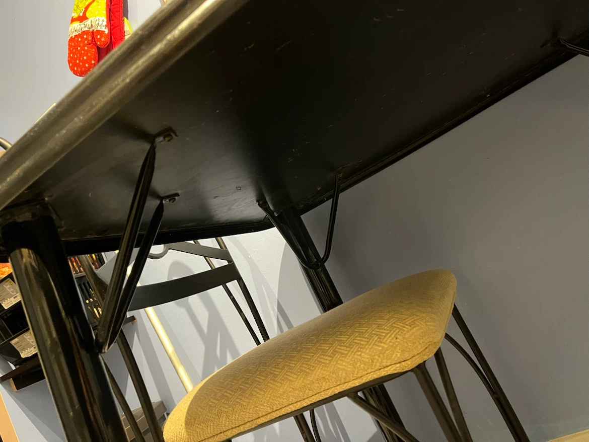 NEED GONE ASAP: Black Dining Table + 2 Chairs - photo 3